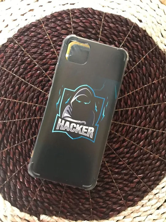 Casing anticrack bening Cuztoom dengan bumper tebal di empat sudut